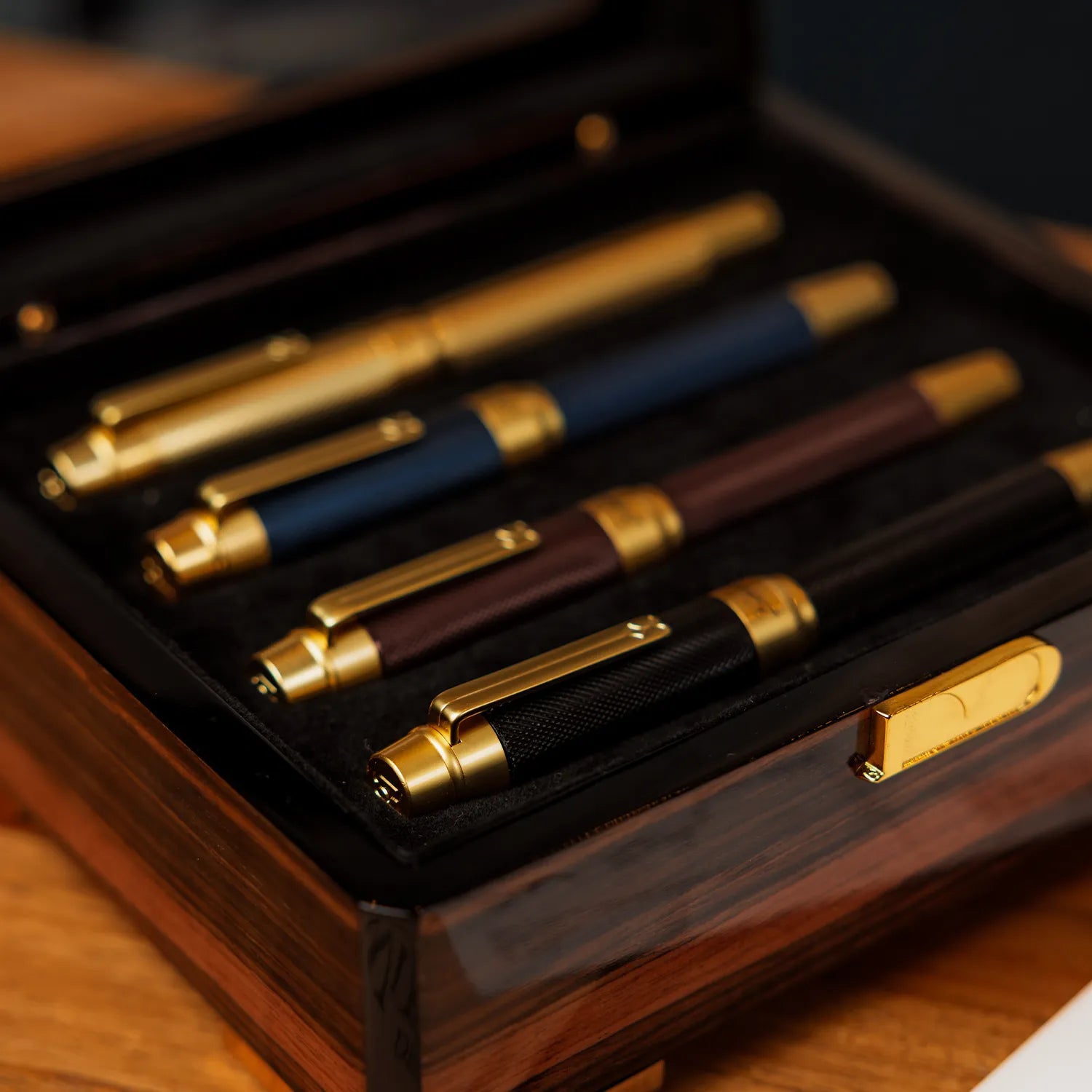 Éternelle Gold-Coated Black Ballpoint Pen