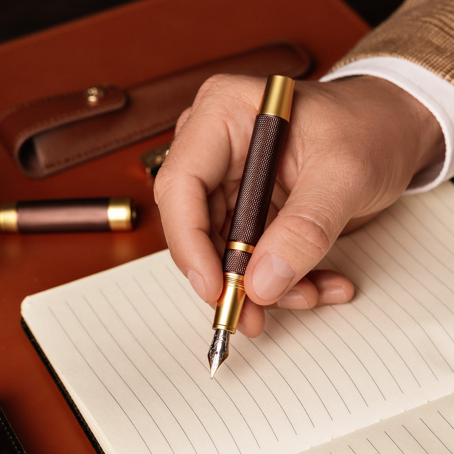 Éternelle Gold-Coated Brown Fountain Pen