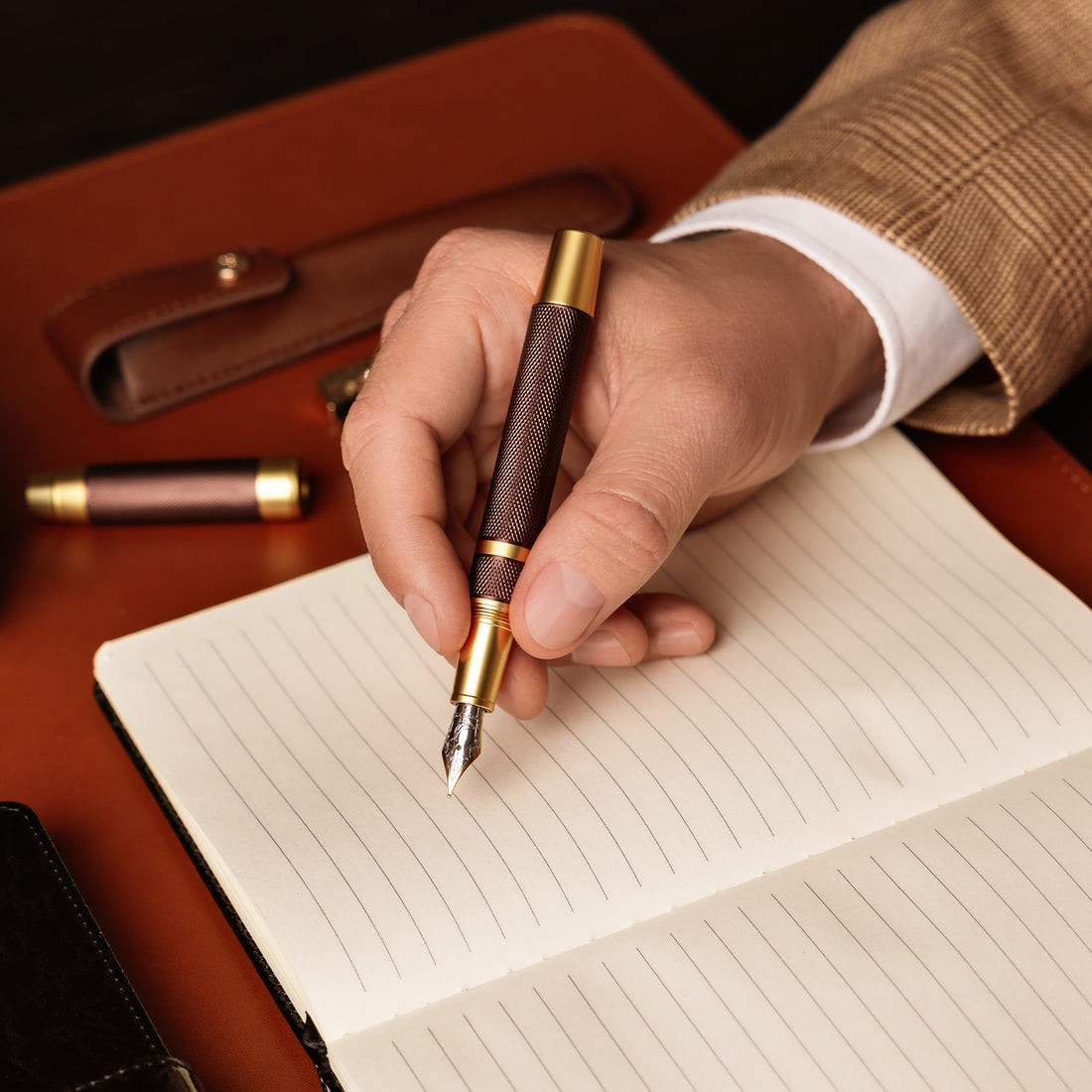 Éternelle Gold-Coated Brown Fountain Pen